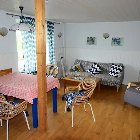 Stoertebecker In Gemuetlichem Doppelhaus In Ortsrandlage Holiday home Reinberg