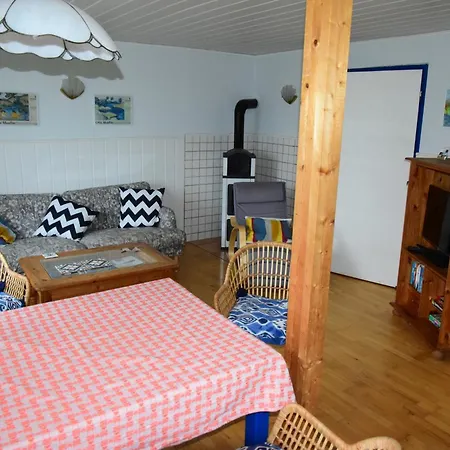 Holiday home Stoertebecker In Gemuetlichem Doppelhaus In Ortsrandlage Reinberg