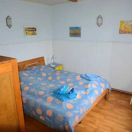 Holiday home Stoertebecker In Gemuetlichem Doppelhaus In Ortsrandlage Reinberg