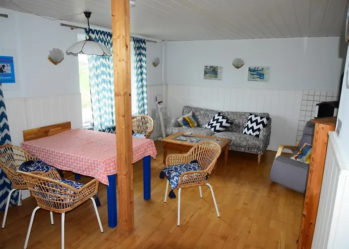 Stoertebecker In Gemuetlichem Doppelhaus In Ortsrandlage Holiday home Reinberg