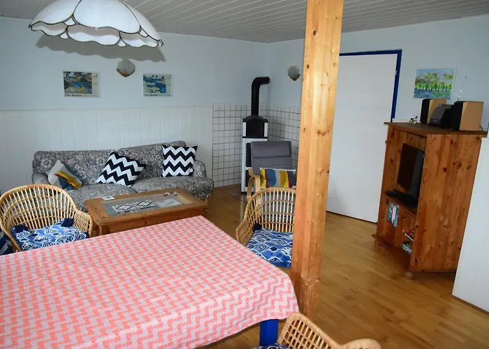 Holiday home Stoertebecker In Gemuetlichem Doppelhaus In Ortsrandlage Reinberg