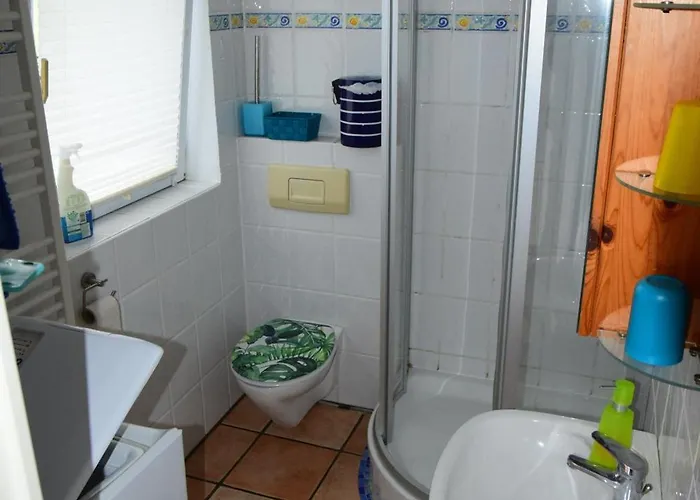 Stoertebecker In Gemuetlichem Doppelhaus In Ortsrandlage